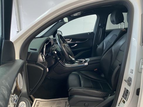 Used 2018 Mercedes-Benz GLC 300 4MATIC Coupe image 22