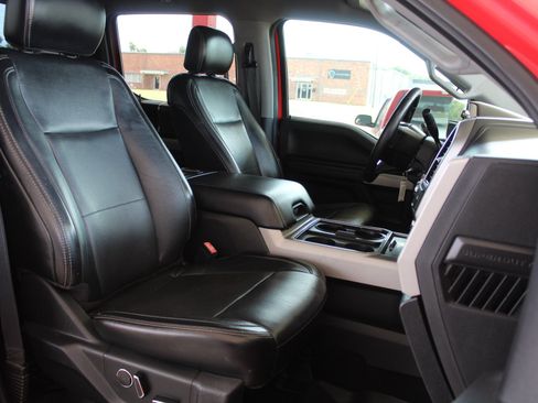 Used 2019 Ford F250 Lariat w/ Lariat Value Package AWD/4WD image 13