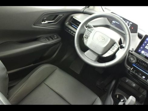 Used 2025 Toyota Prius AWD image 17