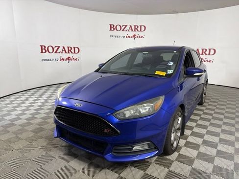 Used 2015 Ford Focus ST FWD image 4