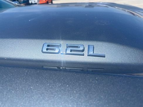 Used 2021 Chevrolet Silverado 1500 LTZ w/ Z71 Off-Road Package AWD/4WD image 10