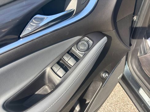 Used 2020 Buick Enclave Essence w/ Sound and Sites Package image 16