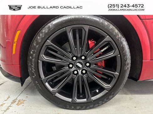 New 2026 Cadillac Lyriq V w/ LPO, Floor Liner Package AWD/4WD image 13