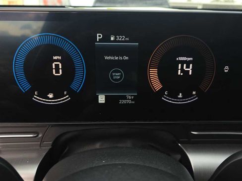 Used 2025 Hyundai Kona SEL image 10