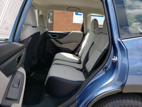 Used 2023 Subaru Forester AWD/4WD image 10