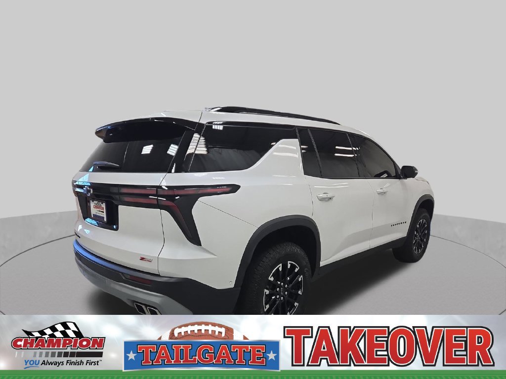 Used 2025 Chevrolet Traverse Z71 w/ Enhanced Driving Package AWD/4WD image 6