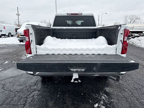Used 2024 Chevrolet Silverado 2500 LT image 24