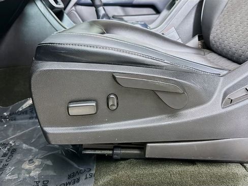 Used 2018 Chevrolet Colorado Z71 w/ Z71 Midnight Edition image 21