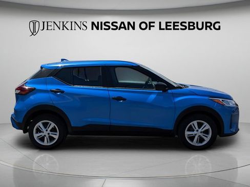 Certified 2025 Nissan Kicks Play S FWD image 2