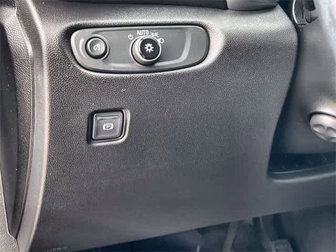 Used 2023 Chevrolet Blazer Premier w/ Enhanced Convenience Package image 29