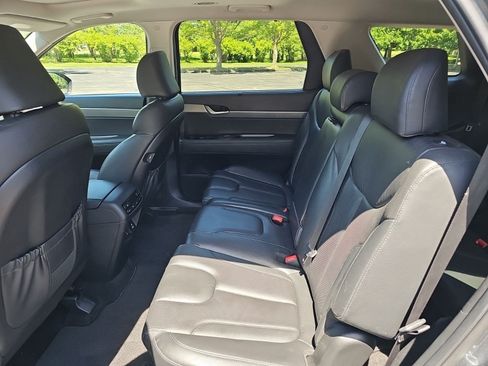 Used 2022 Hyundai Palisade SEL w/ 8P Bench Seat Package AWD/4WD image 17