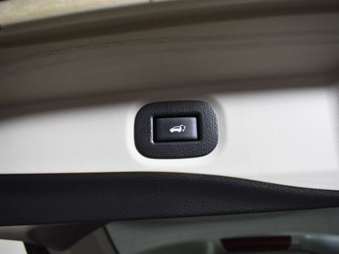 Used 2019 Nissan Rogue SV w/ Sun & Sound Touring Package AWD/4WD image 31