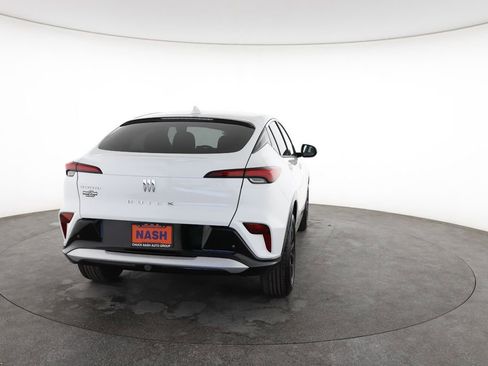 Used 2025 Buick Envista Sport Touring image 11