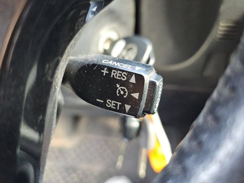 Used 2016 Toyota 4Runner Trail AWD/4WD image 17
