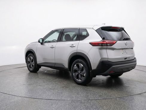 Used 2025 Nissan Rogue SV AWD/4WD image 6
