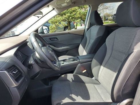 Used 2022 Nissan Rogue S image 16