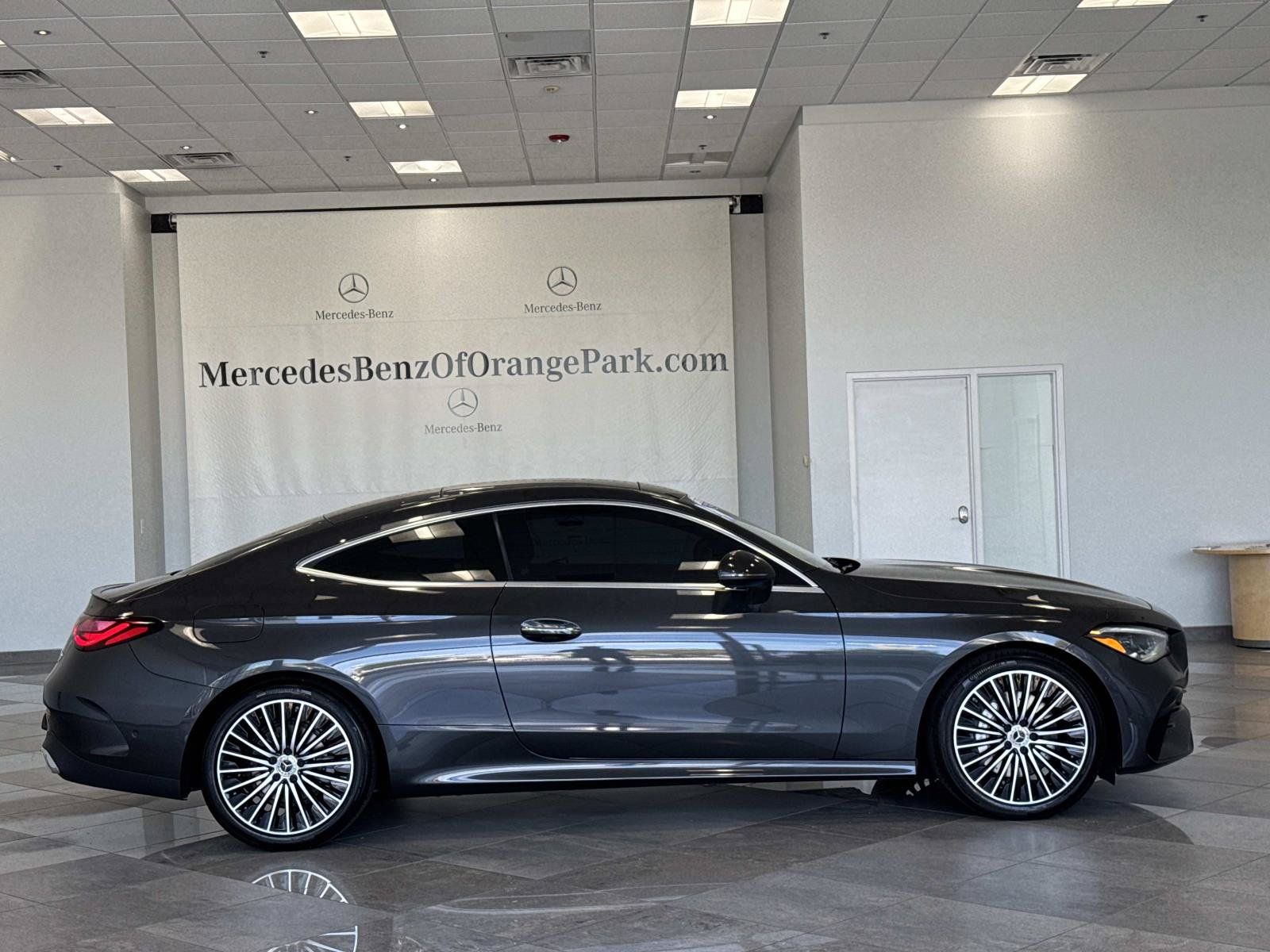 Used 2024 Mercedes-Benz CLE 300 4MATIC Coupe image 3