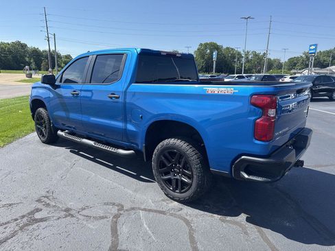 Used 2024 Chevrolet Silverado 1500 Custom Trail Boss AWD/4WD image 2