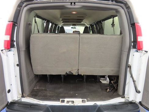 Used 2022 Chevrolet Express 3500 LS RWD image 12