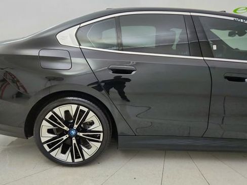Used 2024 BMW i5 eDrive40i w/ Convenience Package RWD image 7