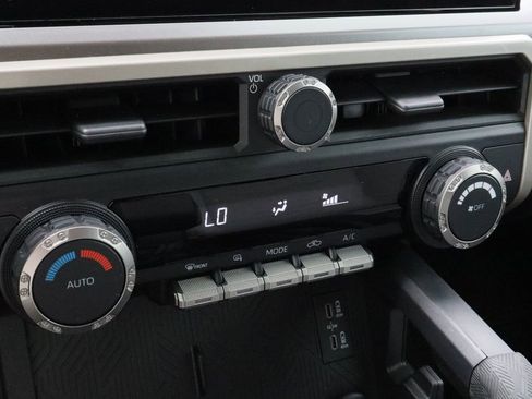 Used 2024 Toyota Tacoma TRD Sport image 17