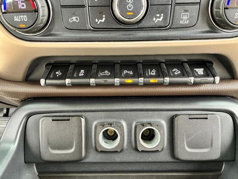 Used 2016 GMC Sierra 2500 Denali w/ Duramax Plus Package image 29