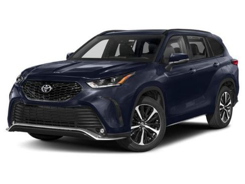 Used 2022 Toyota Highlander XLE AWD/4WD image 1