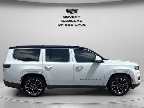 Used 2022 Jeep Grand Wagoneer Series III w/ Rear Seat Video Group 1 image 9