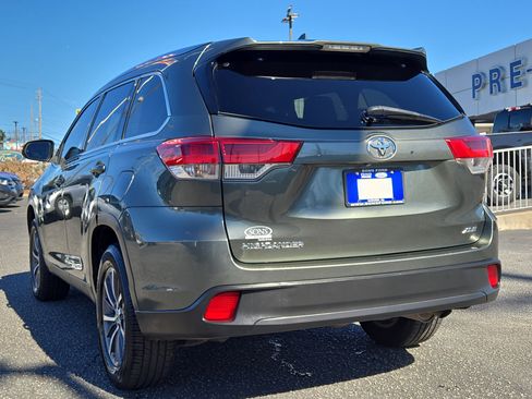 Used 2019 Toyota Highlander XLE image 11