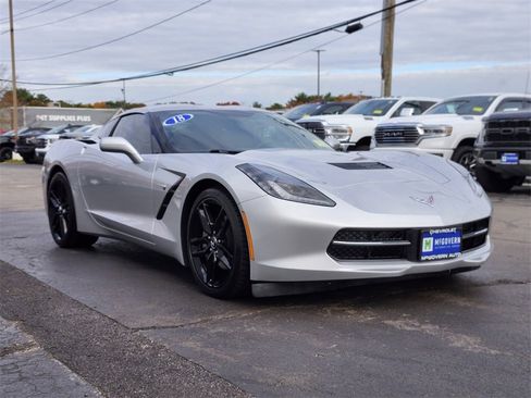 Used 2018 Chevrolet Corvette Stingray Coupe w/ 1LT image 7