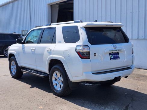 Used 2024 Toyota 4Runner SR5 Premium w/ Moonroof Package AWD/4WD image 3