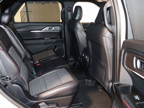 Used 2025 Ford Explorer ST-Line w/ Premium Package image 65