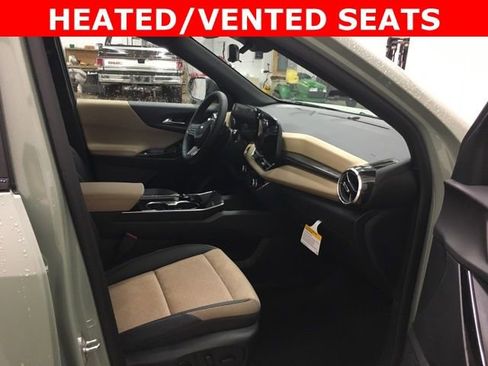 New 2026 Chevrolet Equinox ACTIV w/ Convenience Package III AWD/4WD image 16