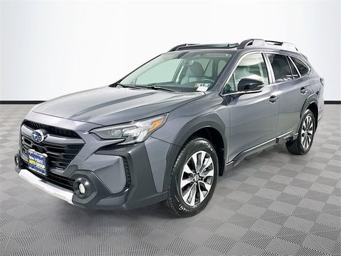 Used 2025 Subaru Outback Limited image 3