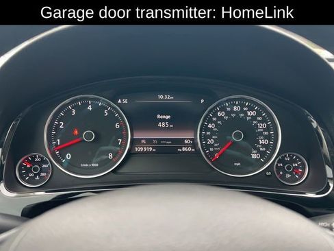 Used 2016 Volkswagen Touareg Sport image 14