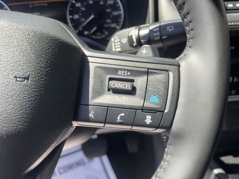 Certified 2025 Nissan Rogue SV AWD/4WD image 26