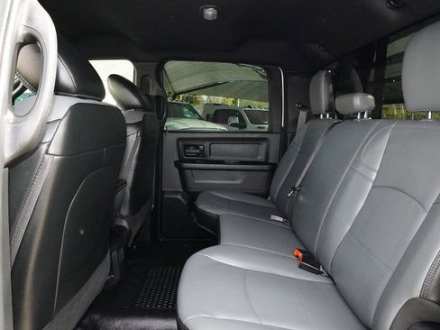 Used 2024 RAM 5500 Tradesman w/ Chrome Appearance Group image 25