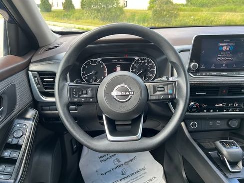 Used 2023 Nissan Rogue SV AWD/4WD image 17