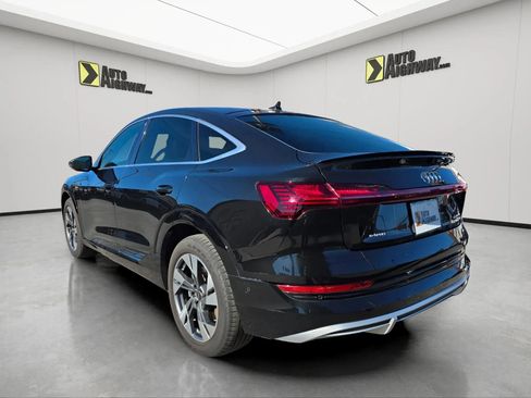 Used 2022 Audi e-tron Premium Plus w/ Premium Plus Package image 5