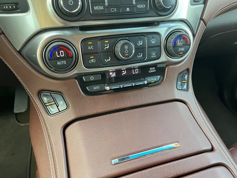 Used 2017 Chevrolet Suburban Premier AWD/4WD image 20