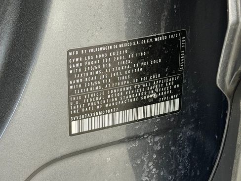 Used 2022 Volkswagen Tiguan SE w/ Panoramic Sunroof Package image 28