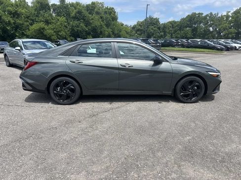 New 2026 Hyundai Elantra SEL Sport Premium FWD image 8