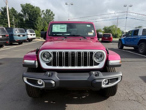 New 2026 Jeep Wrangler Unlimited Sahara w/ Whitecap Package AWD/4WD image 9