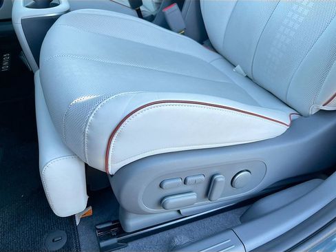 Used 2024 Hyundai Ioniq 5 Limited image 19