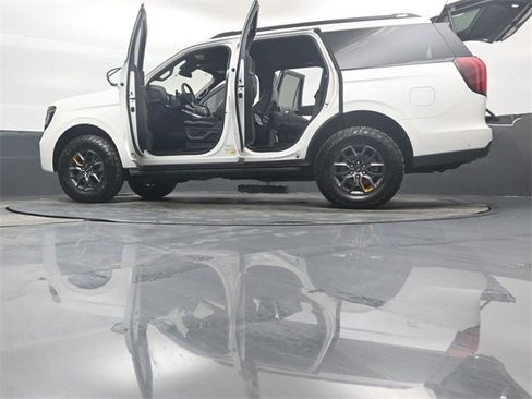 Used 2025 Ford Expedition Tremor image 55