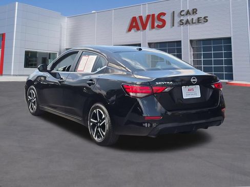 Used 2025 Nissan Sentra SV FWD image 9