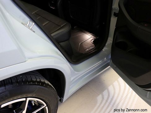 Certified 2023 BMW X4 M40i w/ Shadowloine Package image 32