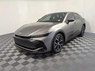 Used 2023 Toyota Crown Limited video 2