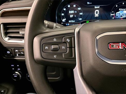 Used 2024 GMC Yukon SLE image 22