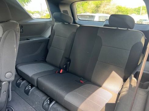 Used 2023 Chevrolet Traverse LT AWD/4WD image 18